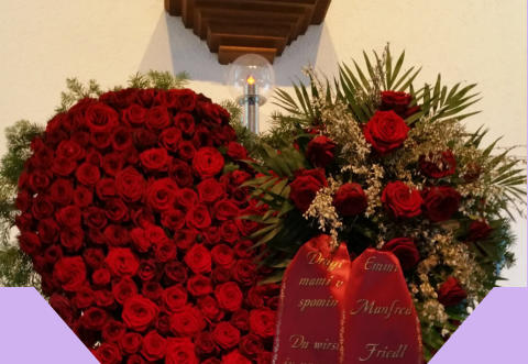 Rosenherz mit Spruchband